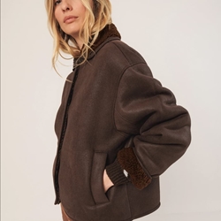 Abrigo Indi & Cold BOXY MT662 PELLIZA marrón chocolate. - Imagen 2