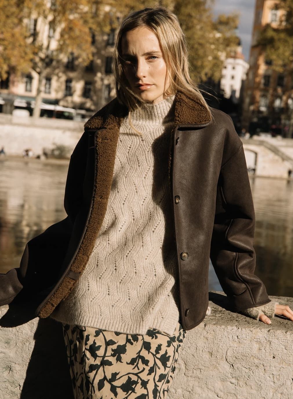 Abrigo Indi & Cold BOXY MT662 PELLIZA marrón chocolate. - Imagen 5