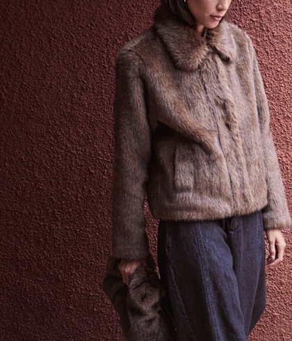 Abrigo Yerse 43622 CORTO efecto pelo marrón - Imagen 1