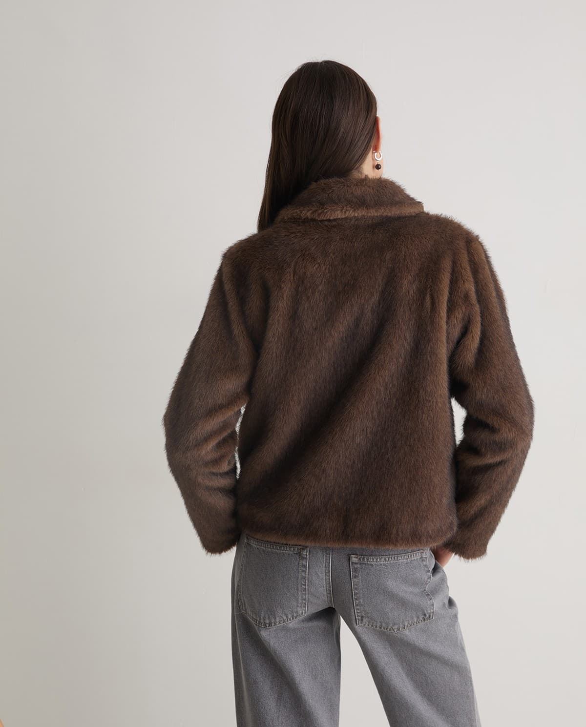Abrigo Yerse 43622 CORTO efecto pelo marrón - Imagen 3