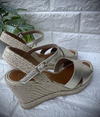 Alpargata Casteller 866 vestir doradas champagne - Imagen 1