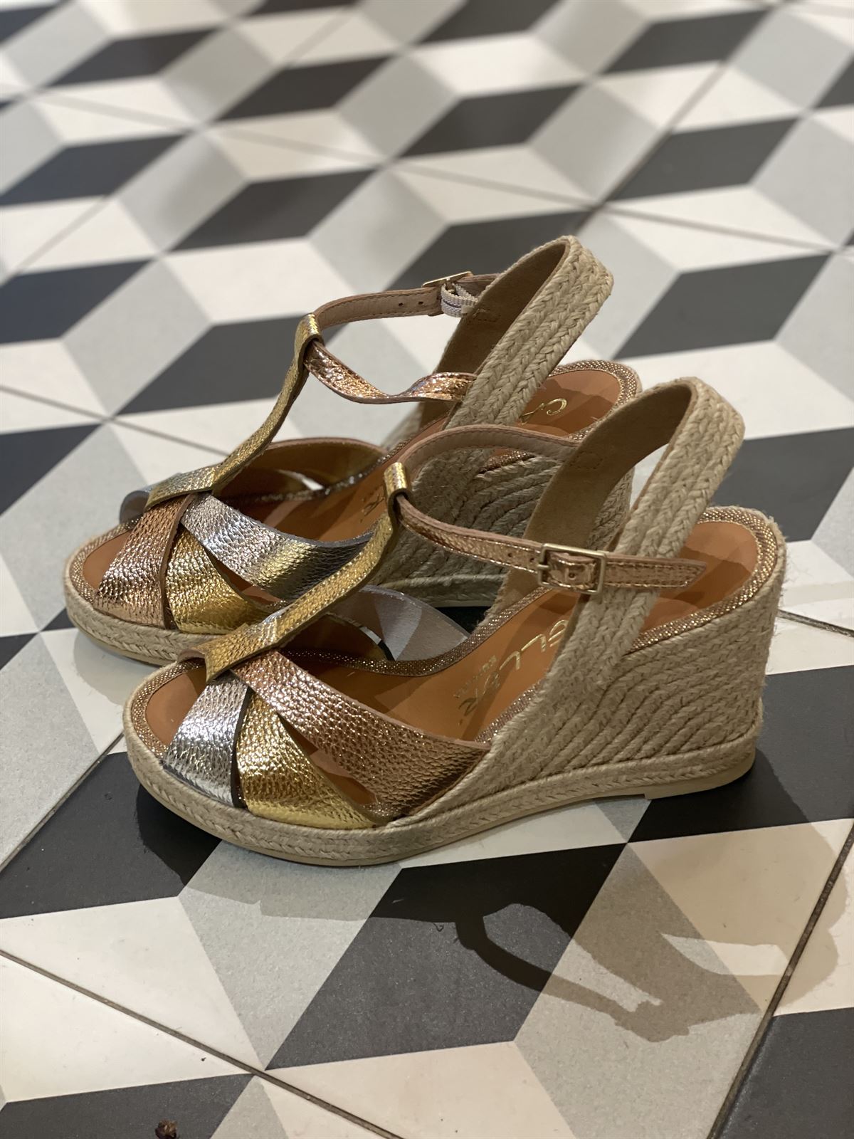 Alpargata Casteller 889 vestir tres metalizados - Imagen 4