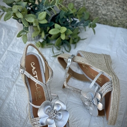 Alpargata Casteller 934 flor metalizada plata - Imagen 1