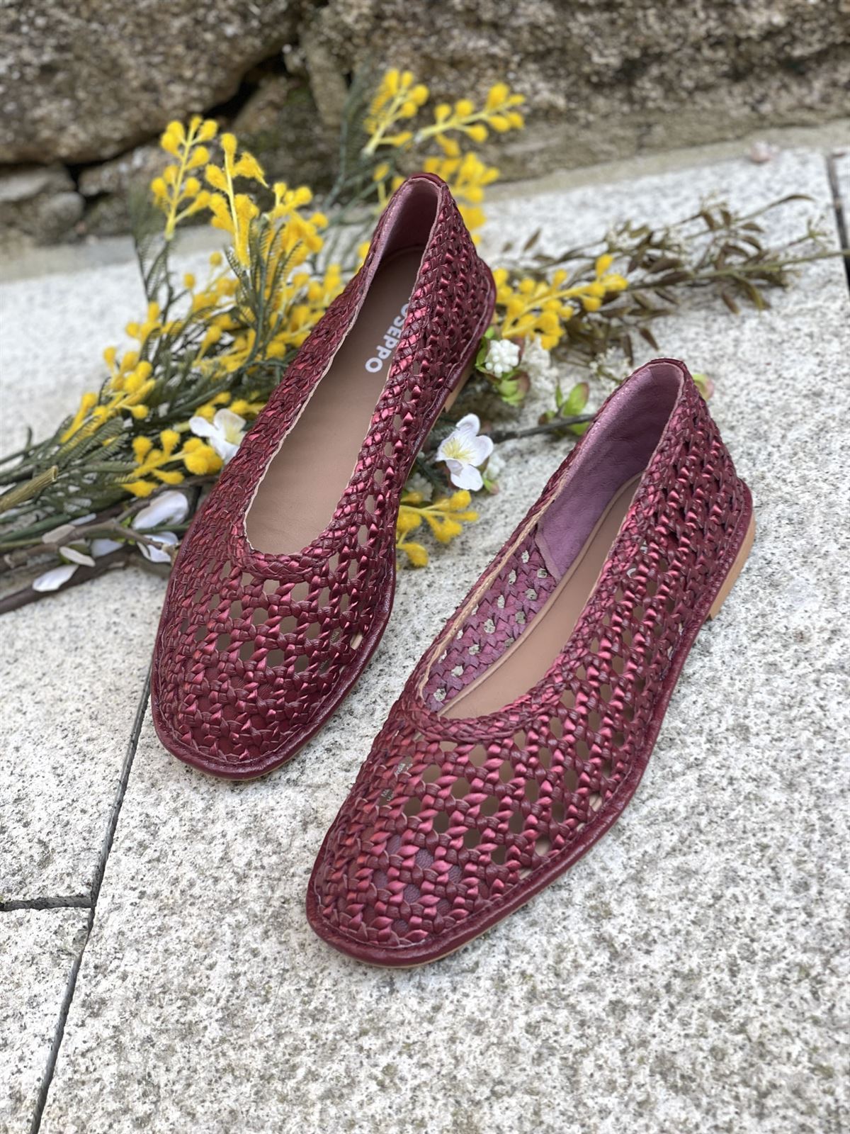 Bailarina Piel trenzada EMBEYA 78242 METALIZADO Burgundy granate (Gioseppo) - Imagen 4