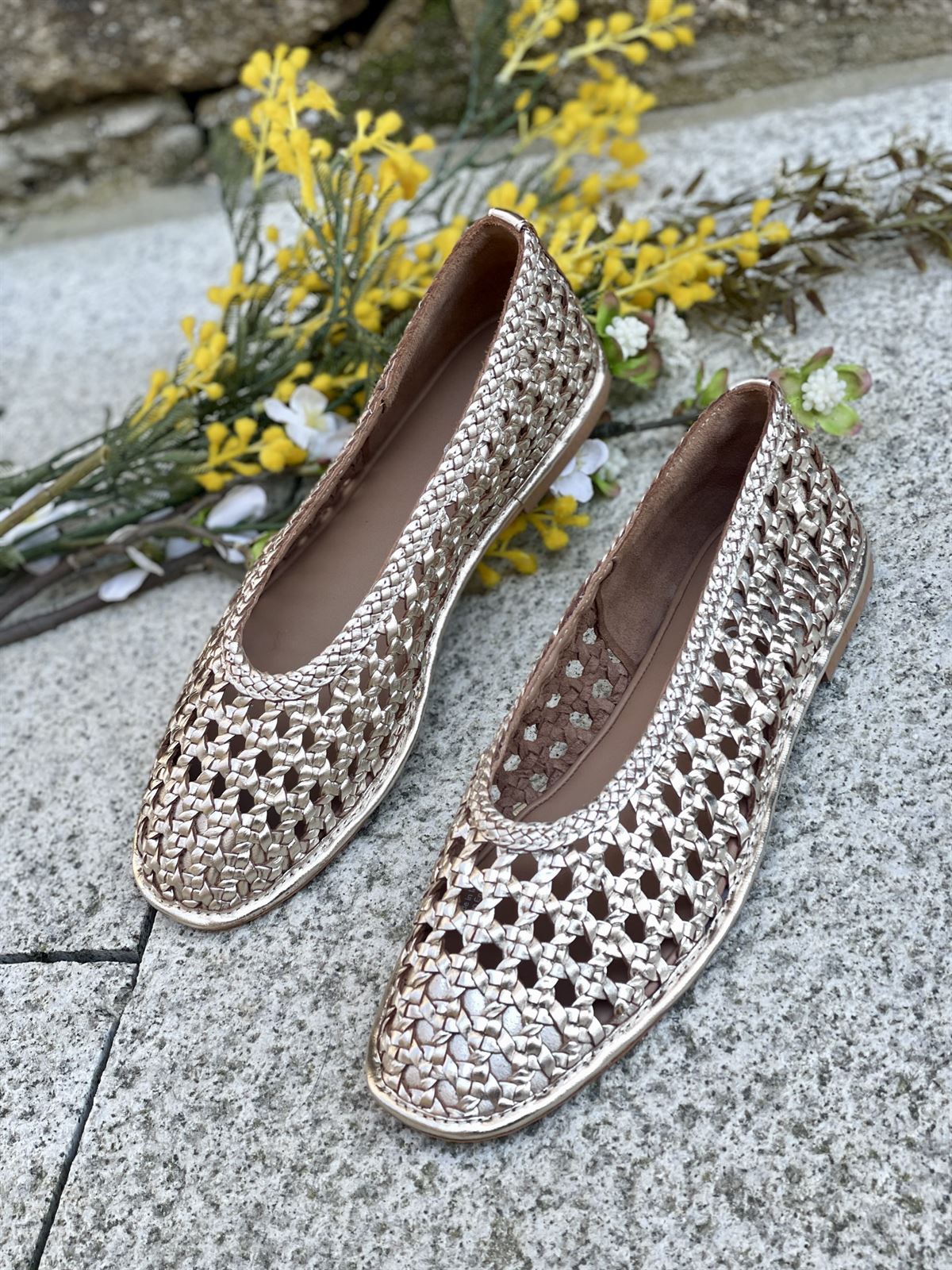 Bailarina Piel trenzada EMBEYA 78242 METALIZADO PLATINUM (Gioseppo) - Imagen 1