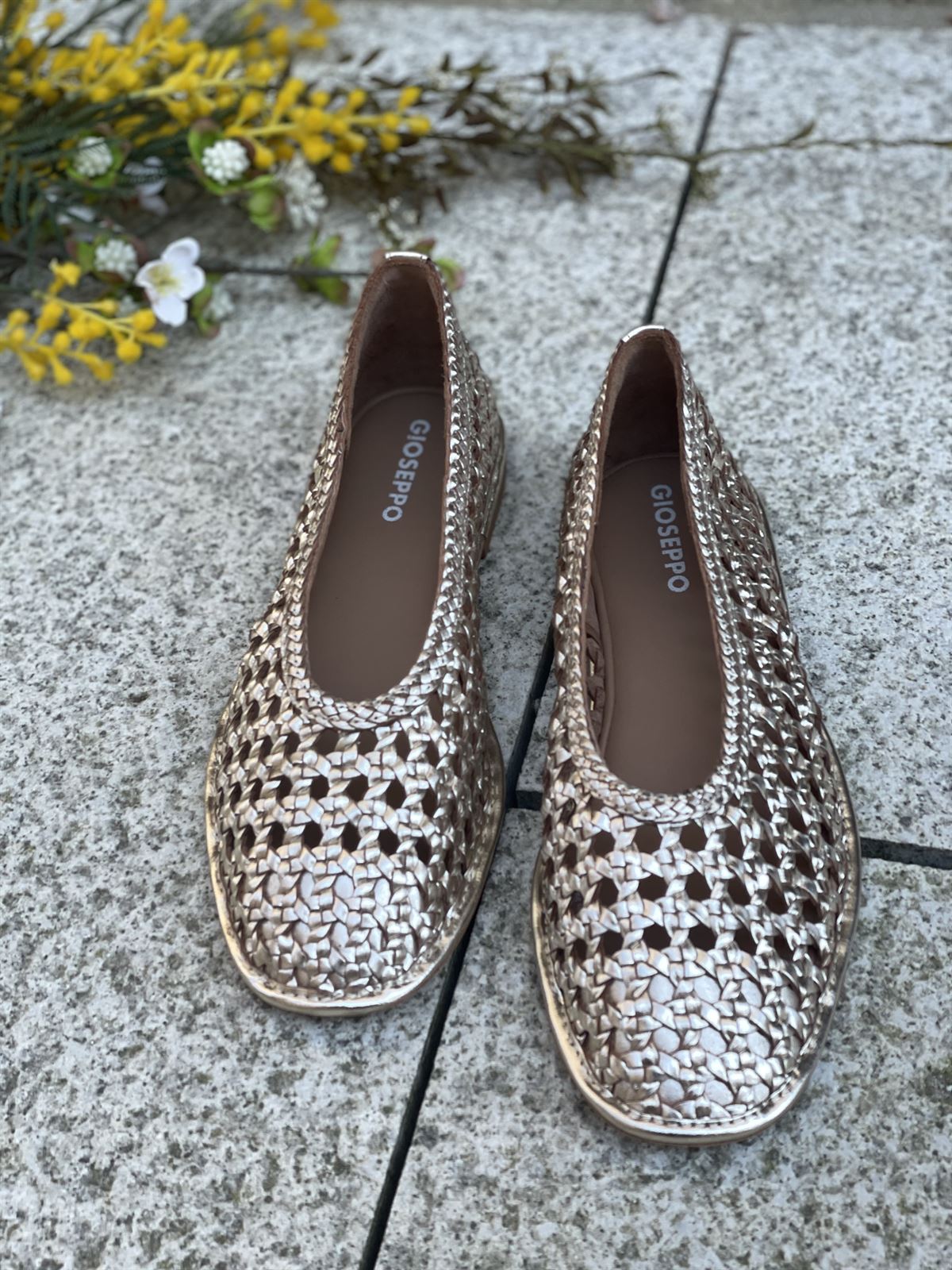 Bailarina Piel trenzada EMBEYA 78242 METALIZADO PLATINUM (Gioseppo) - Imagen 4