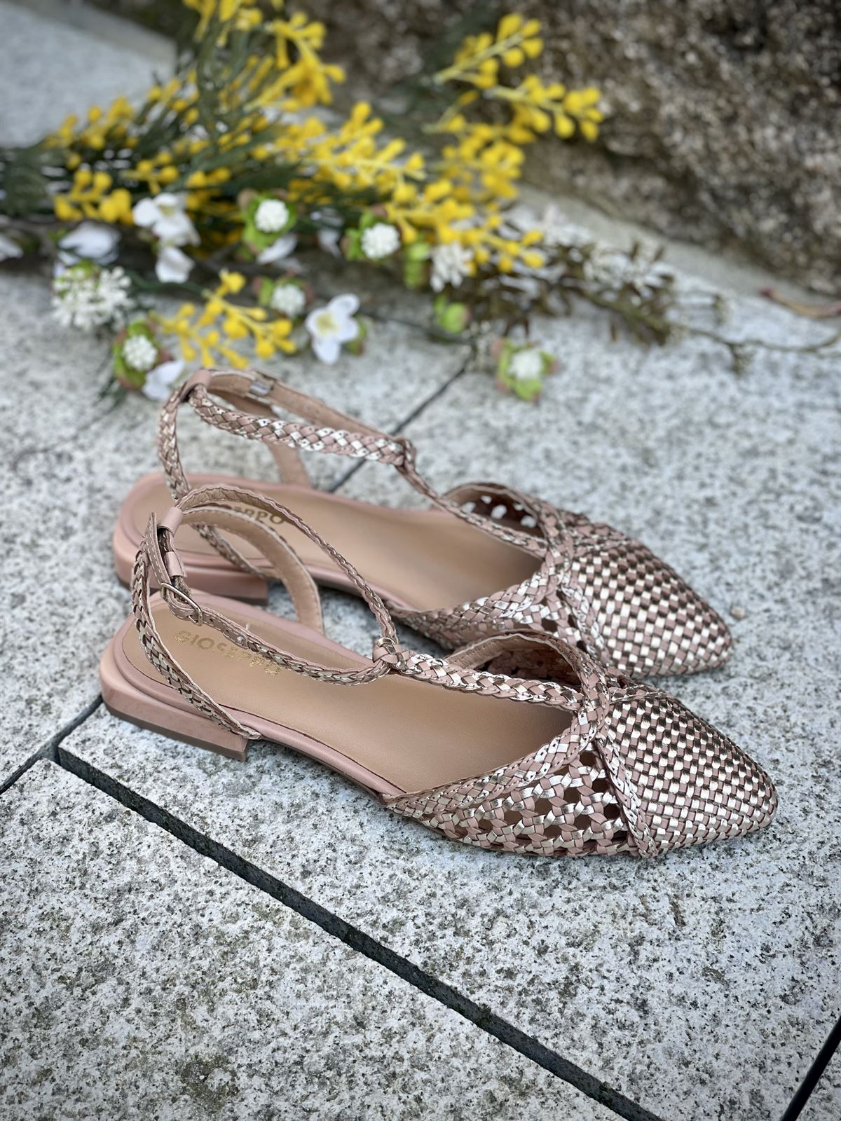 BAILARINA Piel trenzada  JHELUM 79237 NUDE Y METALIZADO - Imagen 4