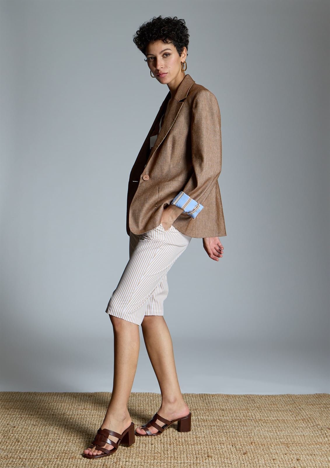 Blazer Alba Conde 1105-310-37 lino entallada marrón - Imagen 3