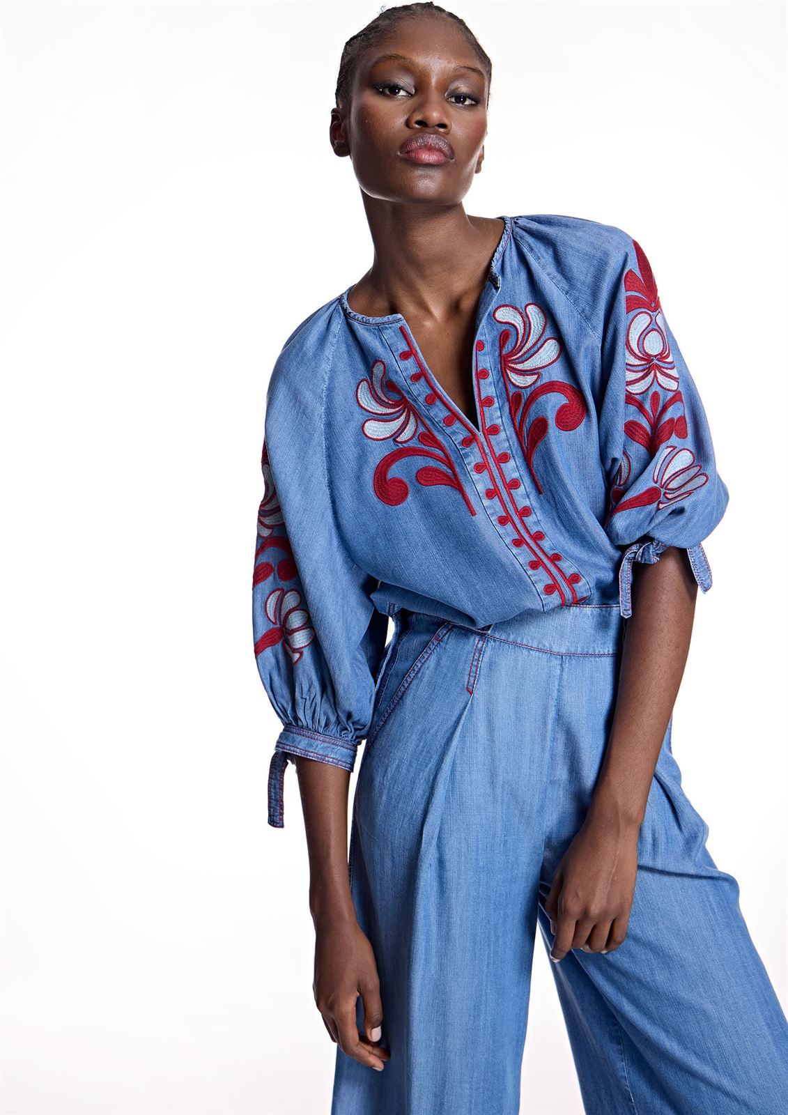 BLUSA ALBA CONDE 2304 DENIM BORDADA - Imagen 1
