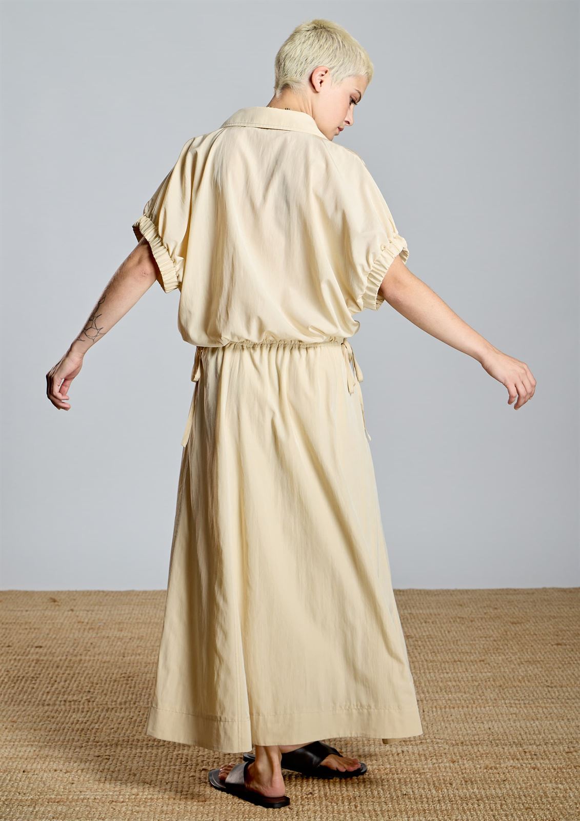 BLUSA Alba Conde 2310-420-13 BEIGE - Imagen 3