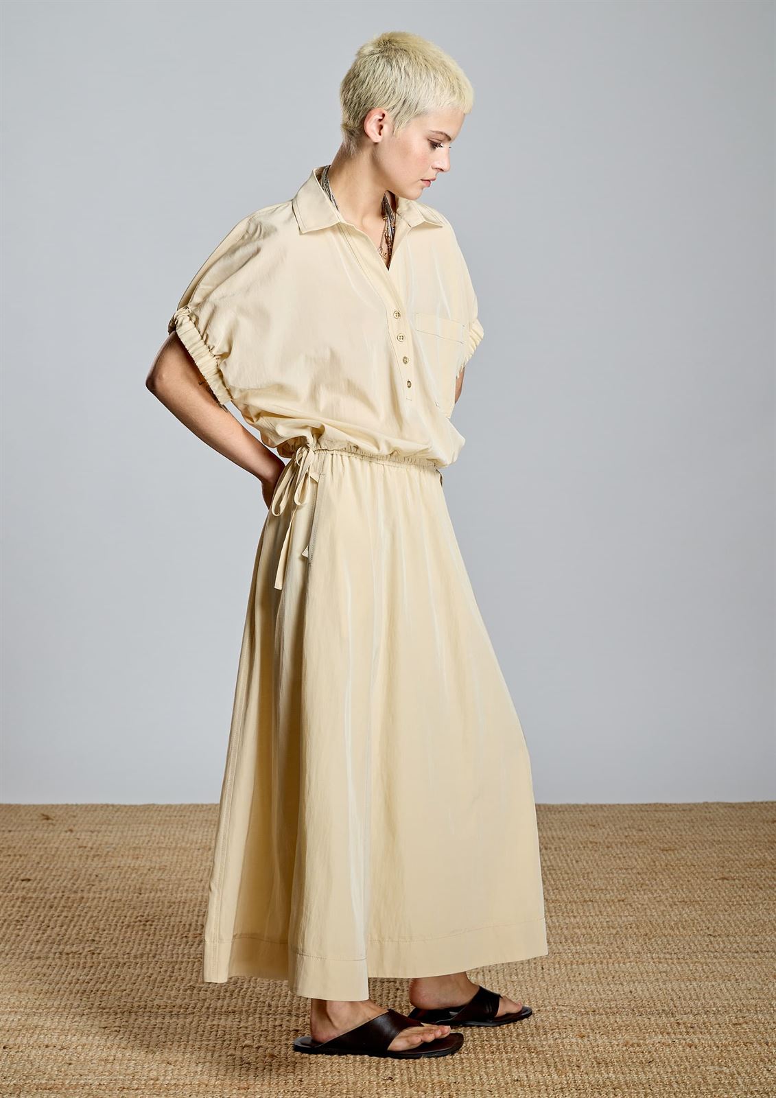 BLUSA Alba Conde 2310-420-13 BEIGE - Imagen 4