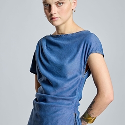 Blusa Alba Conde 2318-406-36 ASIMÉTRICA  TENCEL vaquero azul - Imagen 1