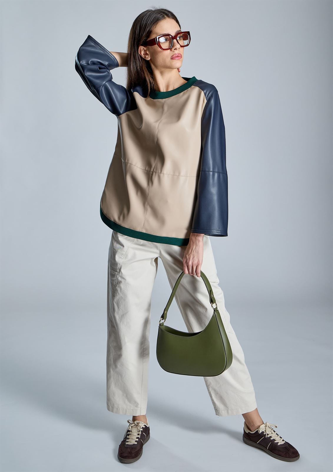 Blusa Alba Conde 5319-304-13 efecto piel bicolor - Imagen 3