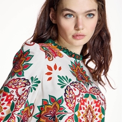 BLUSA  Alba Conde 5321 MULTICOLOR ESTAMPADO PAÑUELO VERDES - Imagen 1