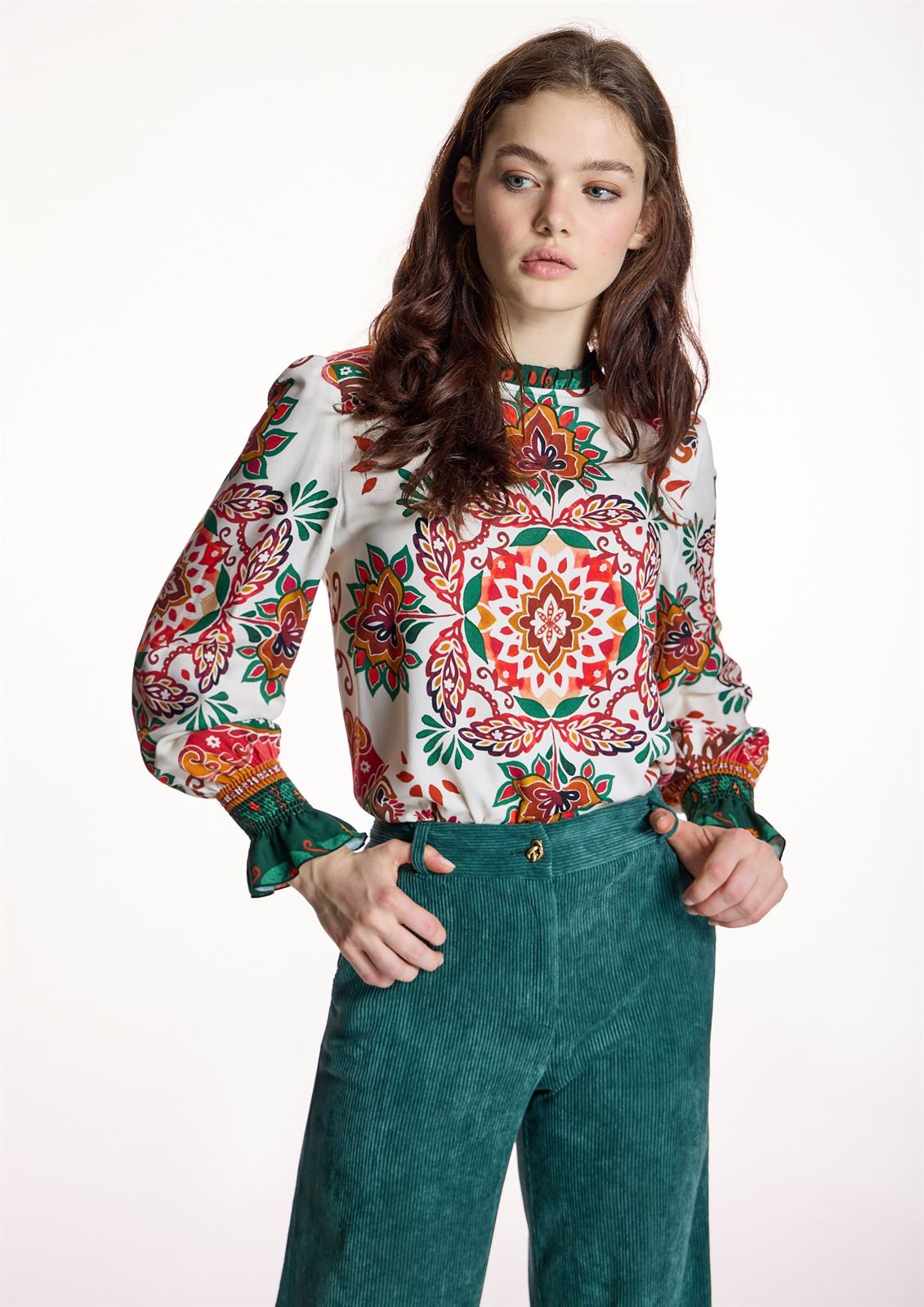 BLUSA  Alba Conde 5321 MULTICOLOR ESTAMPADO PAÑUELO VERDES - Imagen 2