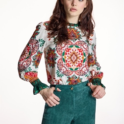 BLUSA  Alba Conde 5321 MULTICOLOR ESTAMPADO PAÑUELO VERDES - Imagen 2
