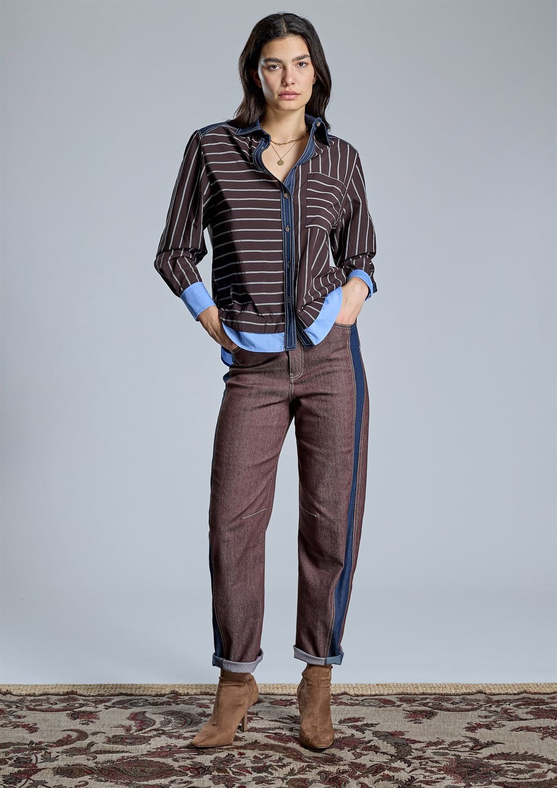 BLUSA Alba Conde 6318-603-39 de rayas azules - Imagen 4