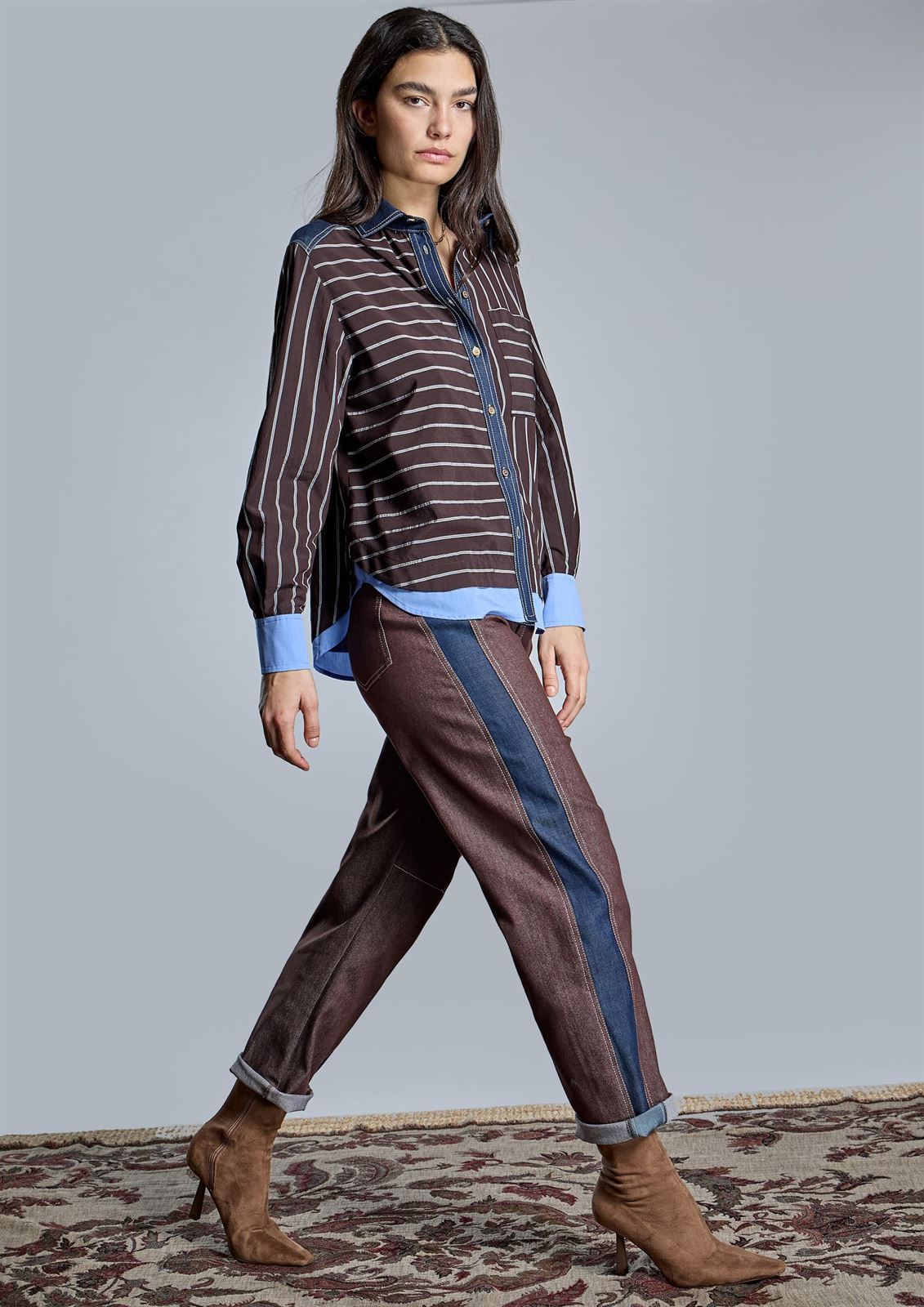 BLUSA Alba Conde 6318-603-39 de rayas azules - Imagen 5
