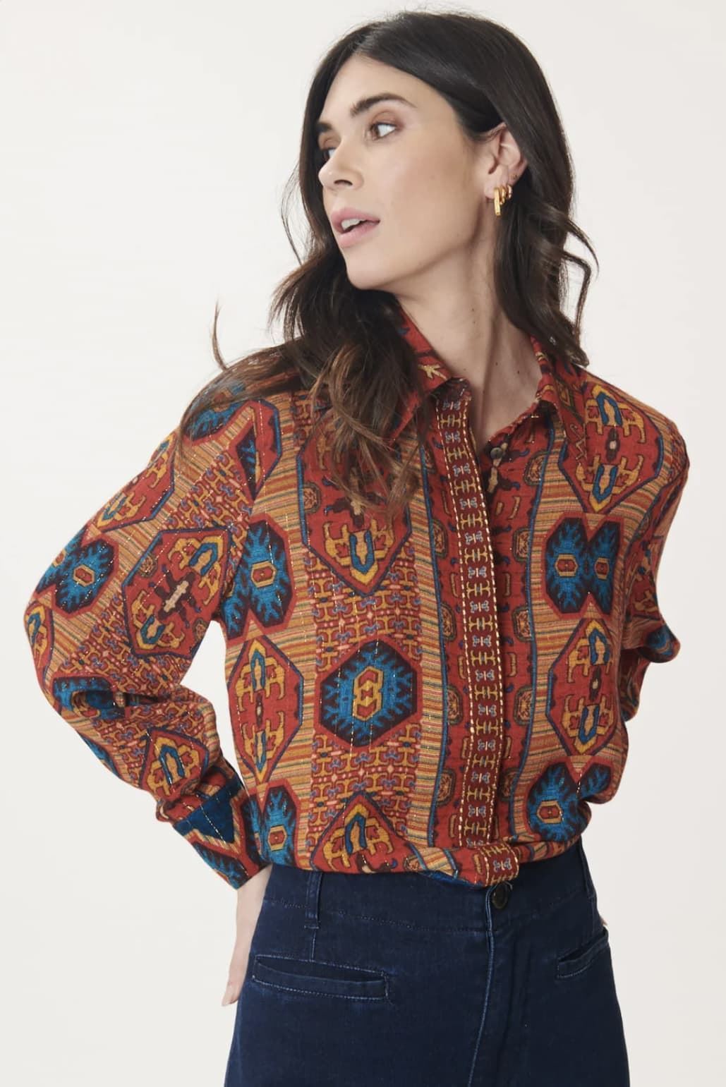 Blusa Derhy Benjamine estampado étnico teja. - Imagen 1