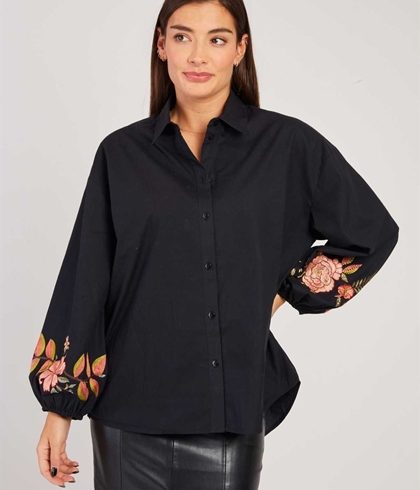 Blusa Derhy HEIDELBERG bordada negra - Imagen 2