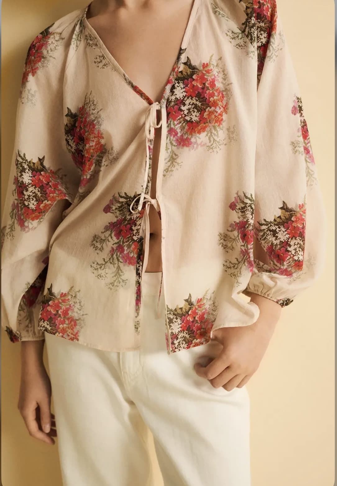 Blusa ese O ese BOUQUET estampada rosas - Imagen 4