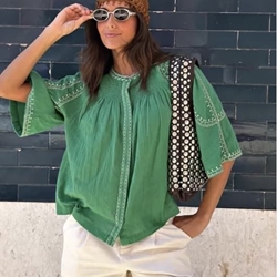 Blusa Indi & Cold manga campana bordada verde - Imagen 1