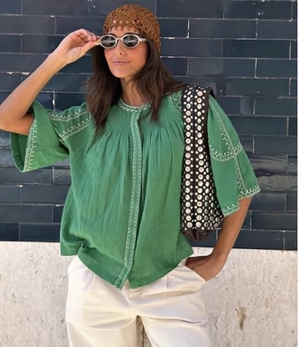 Blusa Indi & Cold manga campana bordada verde - Imagen 1