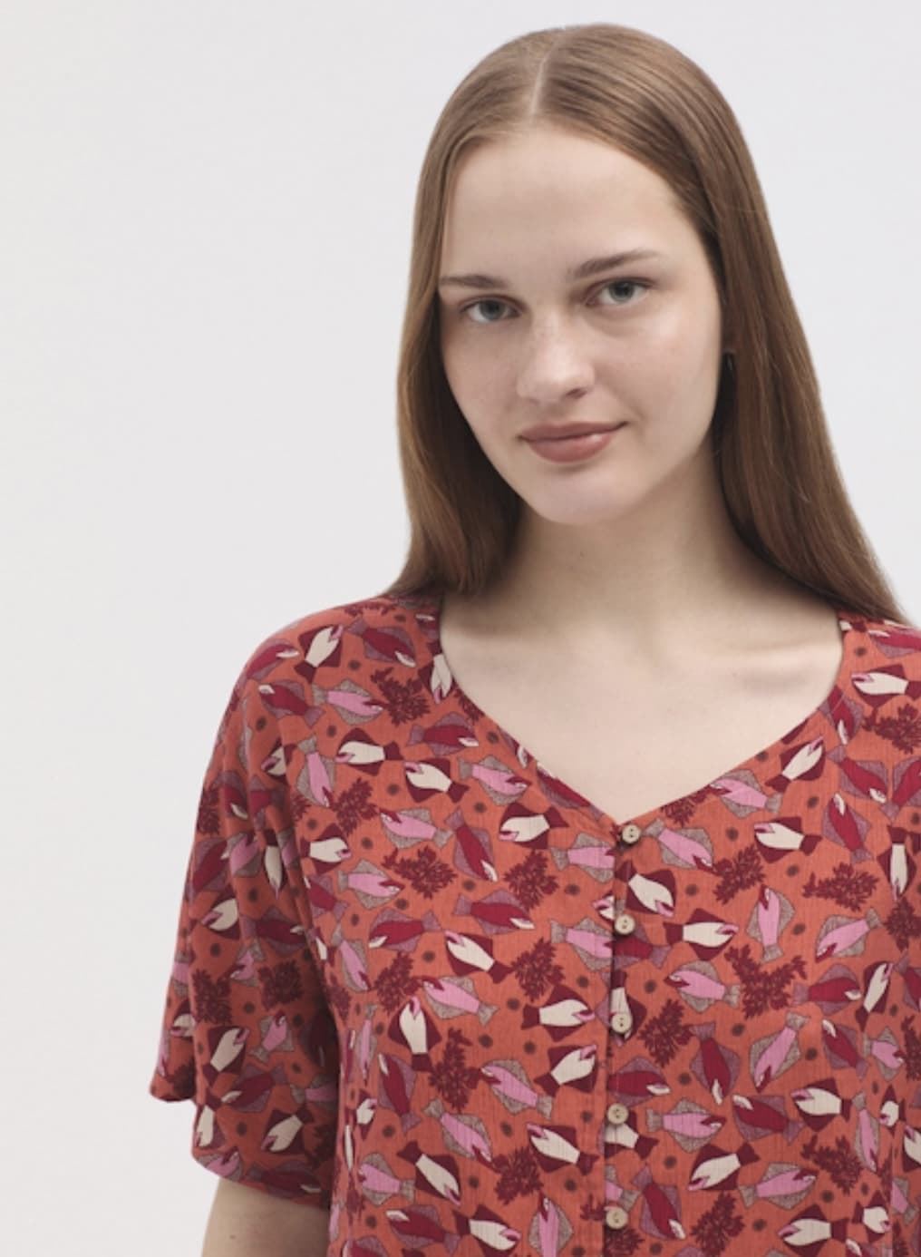 Blusa Nice Things Hawaian Fish naranjas y rojos. - Imagen 3