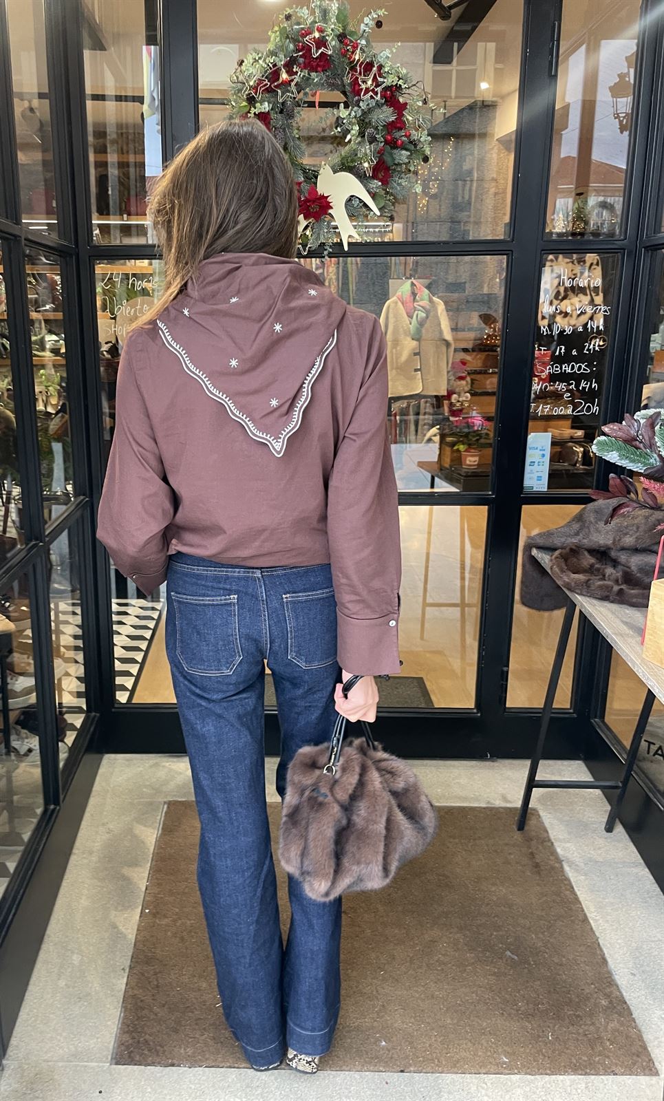 Blusa Yerse cuello extraible marrón chocolate 43864 - Imagen 1