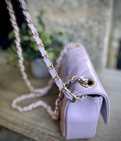 Bolso acolchado piel pequeño lila - Imagen 1