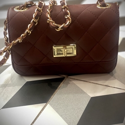 Bolso acolchado piel pequeño marrón. - Imagen 1