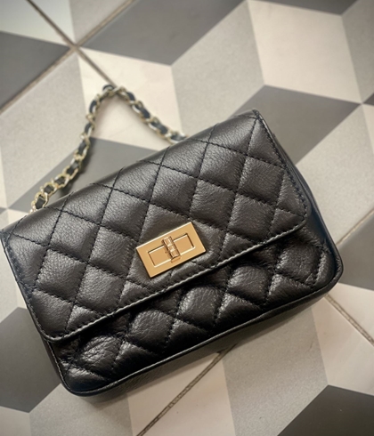 Bolso acolchado piel pequeño negro. - Imagen 2