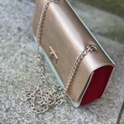 Bolso Angari Manila agua, rojo y dorado - Imagen 1