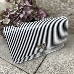Bolso Angari piel rayas blancas negras - Imagen 1