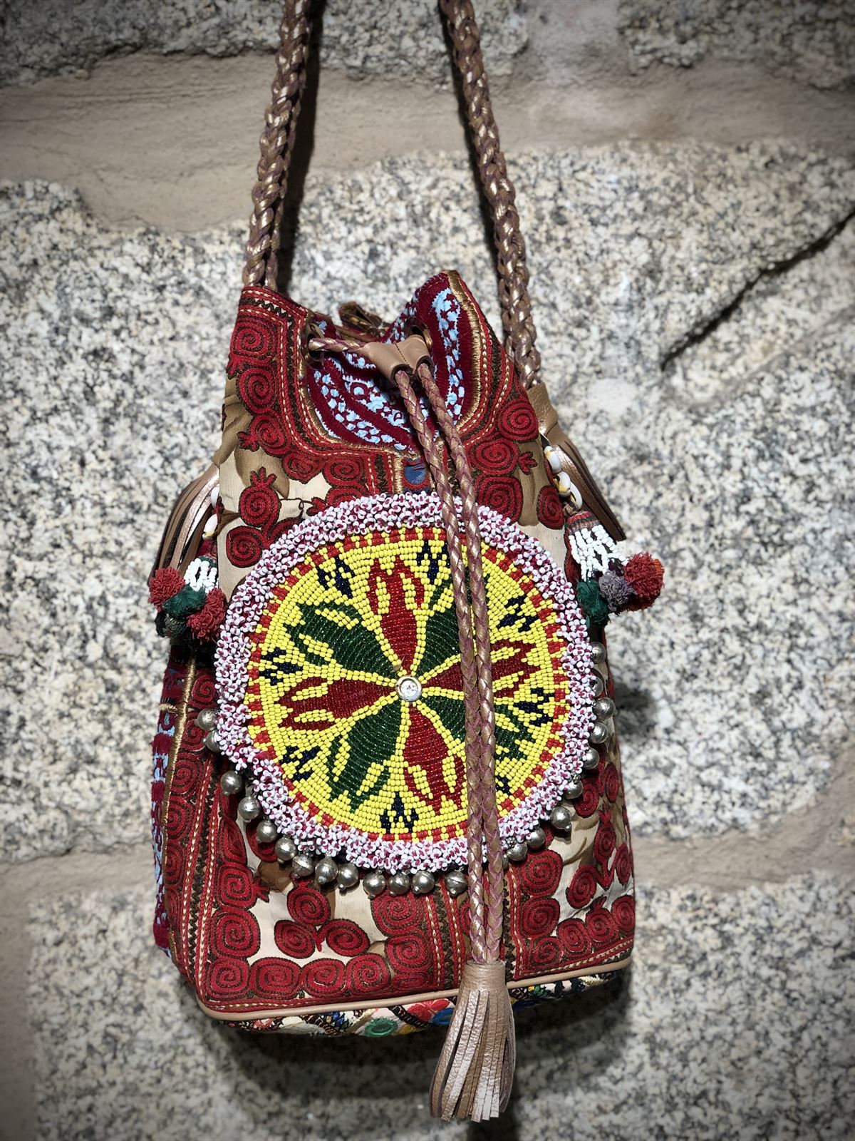 Bolso bombonera bohemio abalorios amarillos - Imagen 2