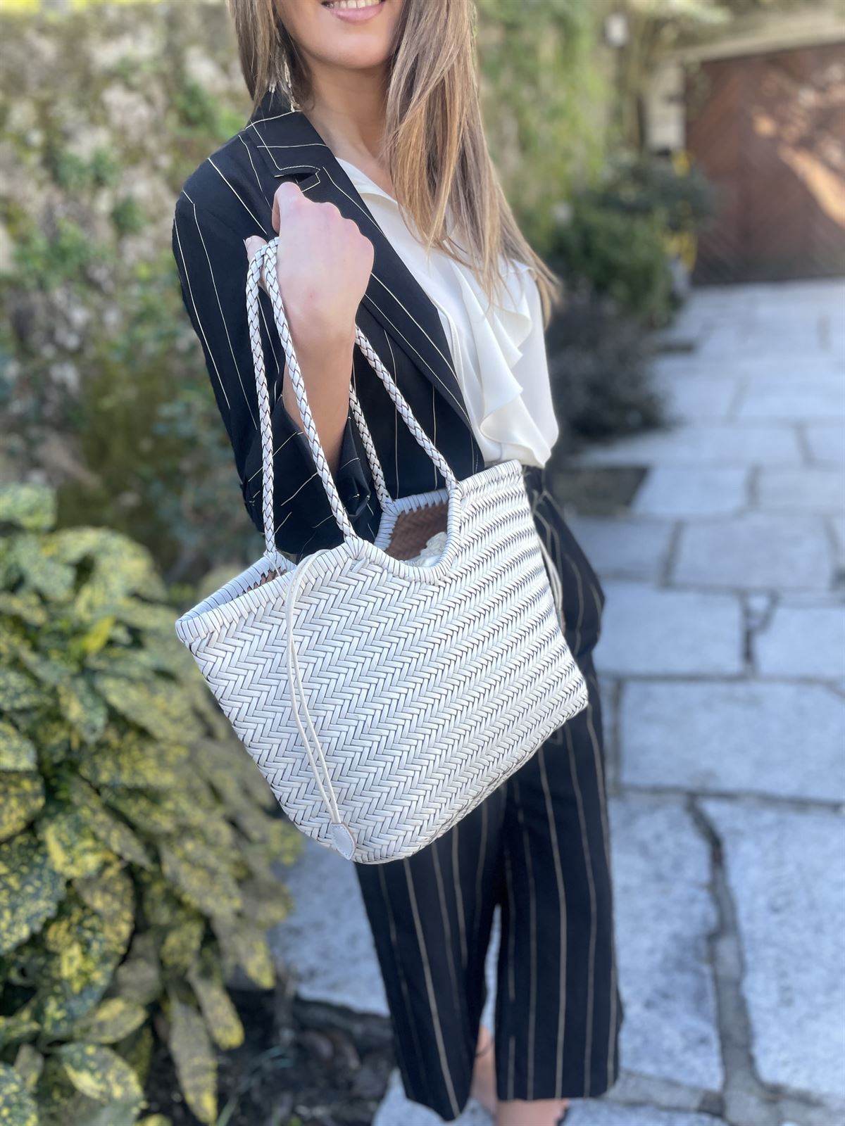 Bolso capazo piel trenzado Blanco MEDIANO - Imagen 2