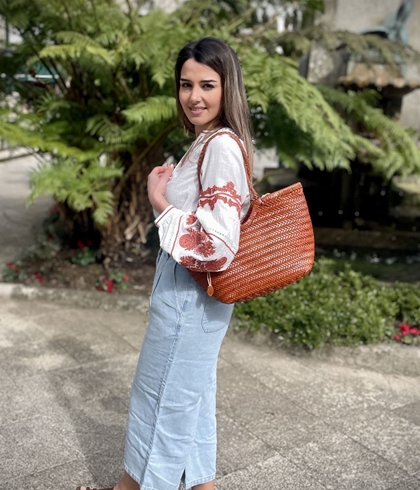 Bolso capazo piel trenzado CAMEL MEDIANO - Imagen 1