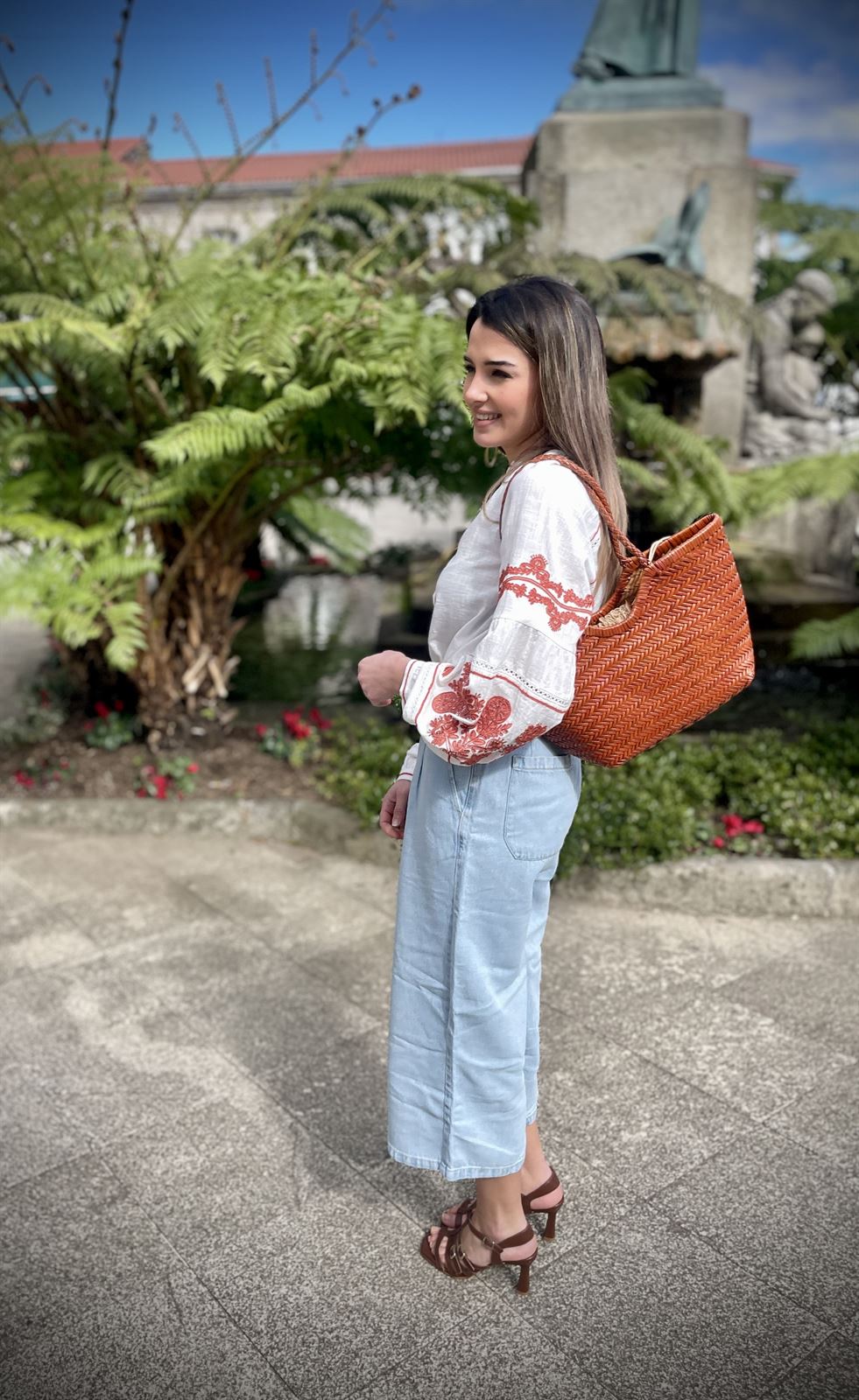 Bolso capazo piel trenzado CAMEL MEDIANO - Imagen 3