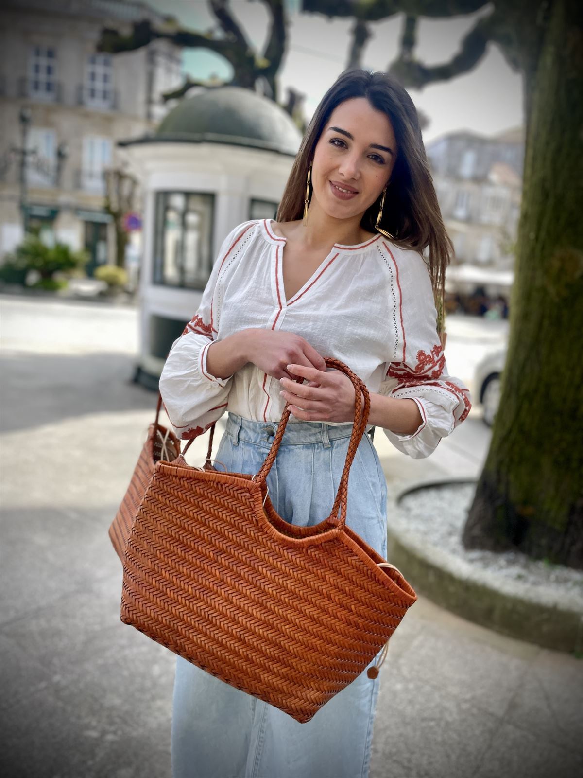Bolso capazo piel trenzado CAMEL MEDIANO - Imagen 4