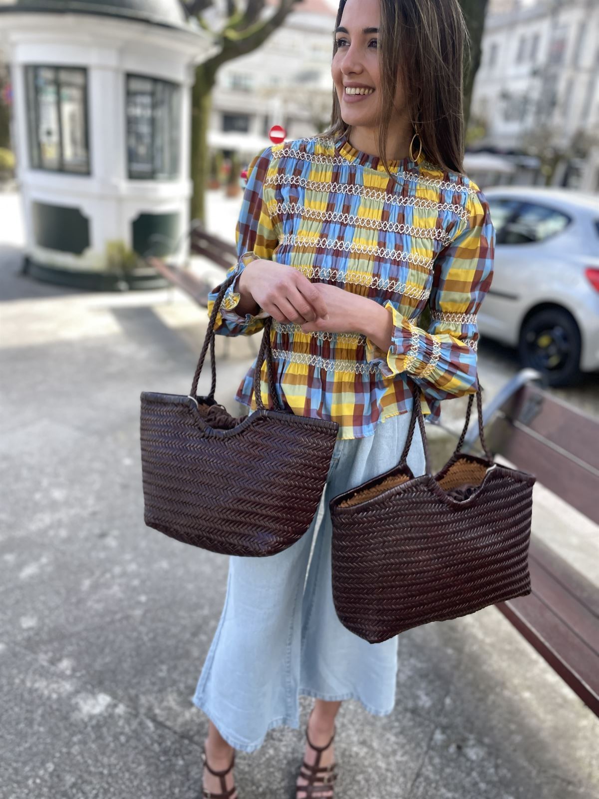 Bolso capazo piel trenzado chocolate GRANDE - Imagen 2