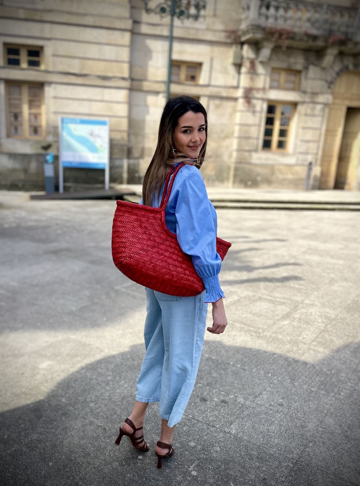 Bolso capazo piel trenzado ROJO GRANDE - Imagen 4
