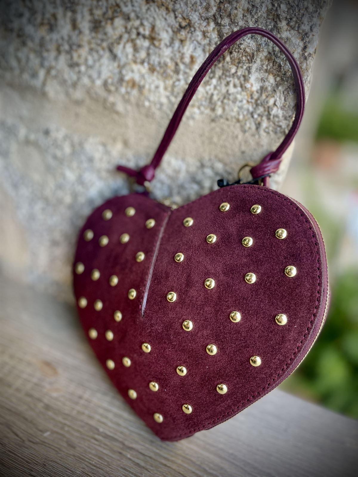 Bolso corazón tachas piel negro - Imagen 4
