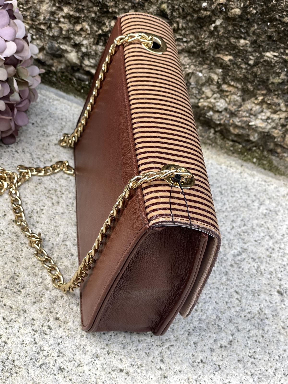 Bolso cuadrado Angari rayas camel y marrón chocolate - Imagen 2