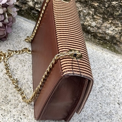 Bolso cuadrado Angari rayas camel y marrón chocolate - Imagen 2