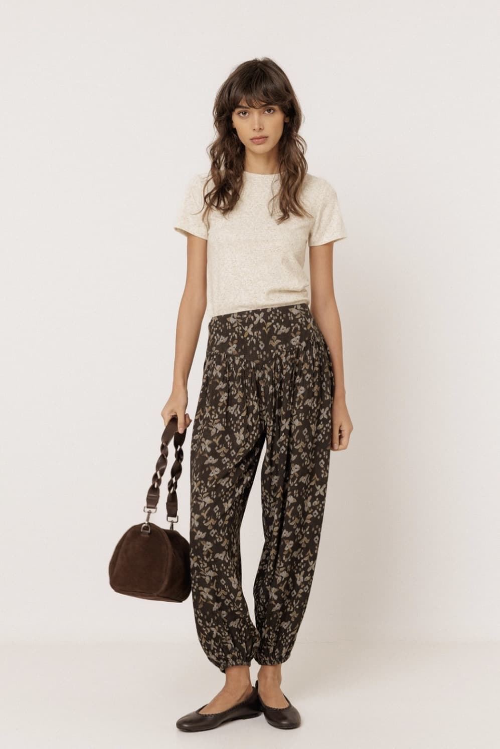 Bolso Indi & Cold REF. IA659 ALARGADO SERRAJE chocolate - Imagen 1