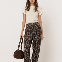 Bolso Indi & Cold REF. IA659 ALARGADO SERRAJE chocolate - Imagen 1