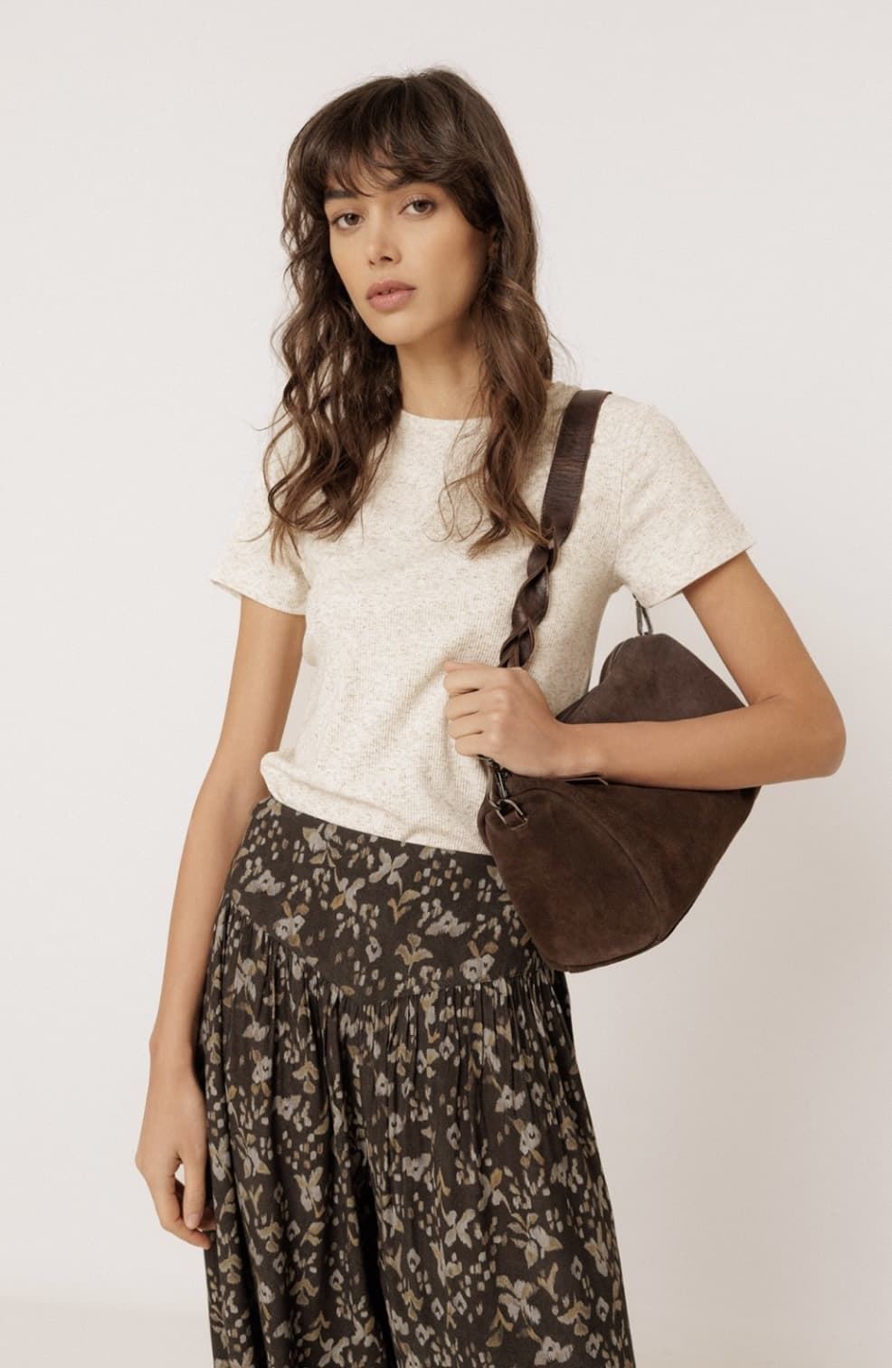 Bolso Indi & Cold REF. IA659 ALARGADO SERRAJE chocolate - Imagen 3