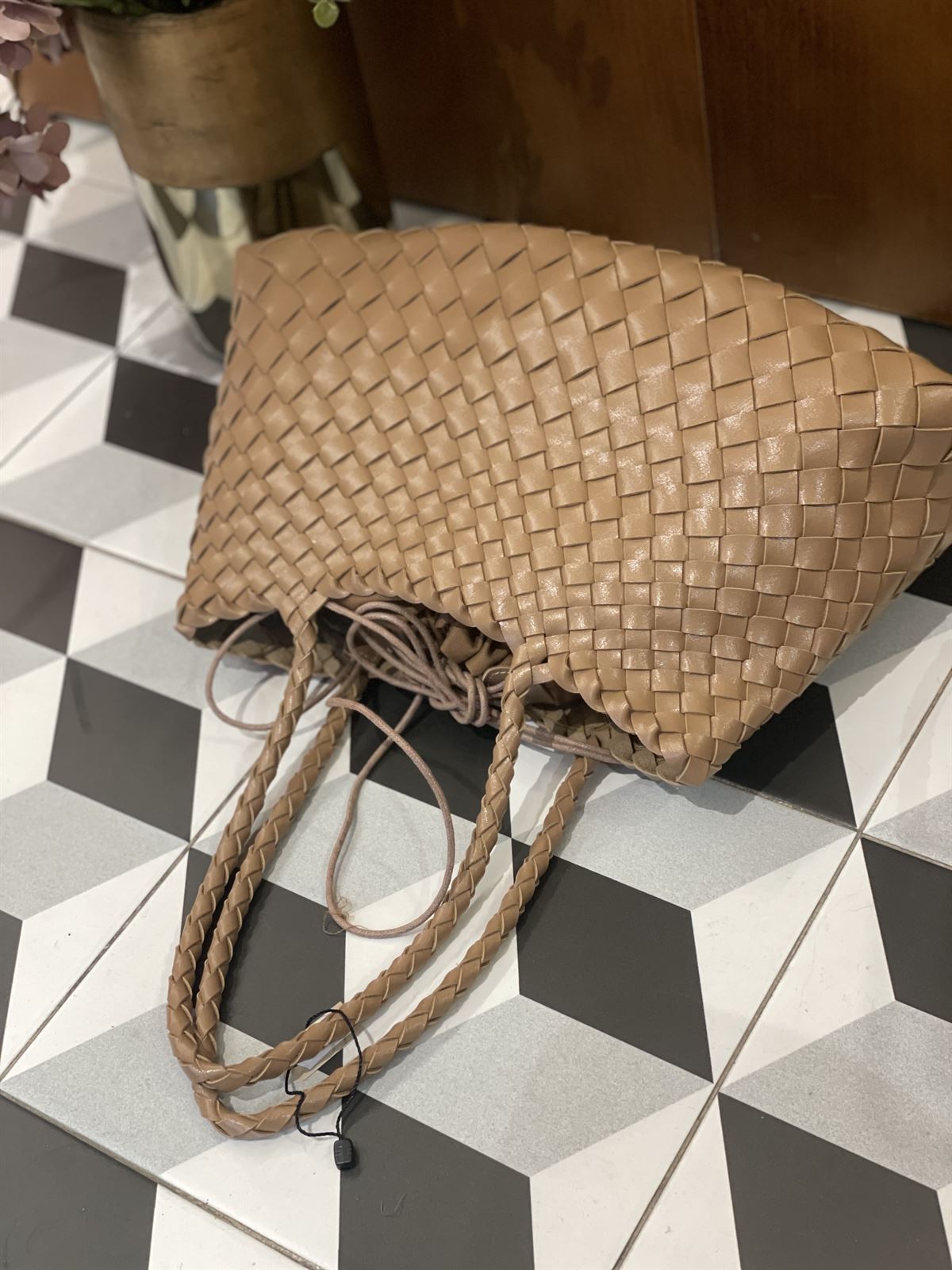 Bolso piel trenzado 2 asas beigge - Imagen 4