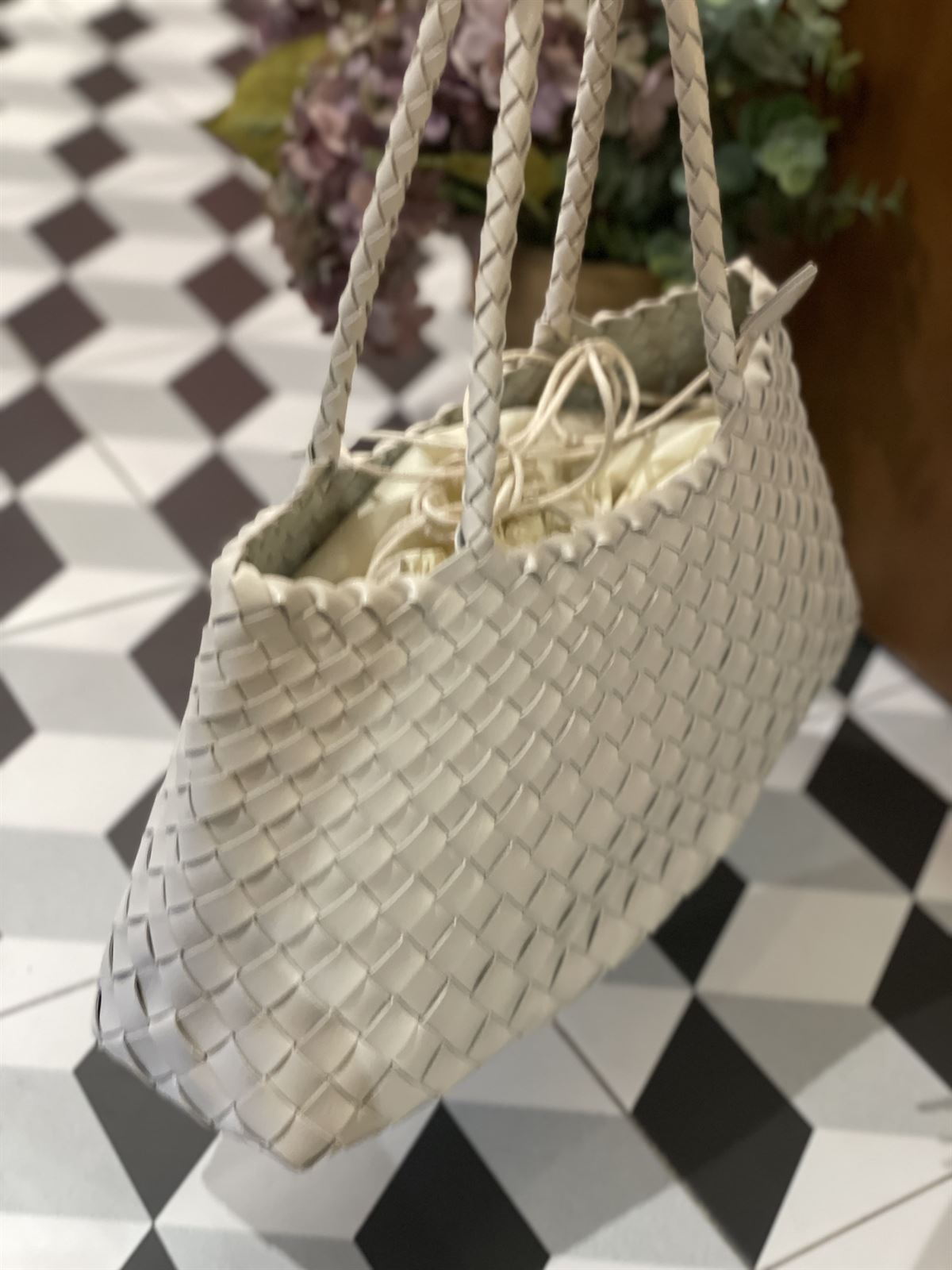 Bolso piel trenzado 2 asas blanco hielo - Imagen 1