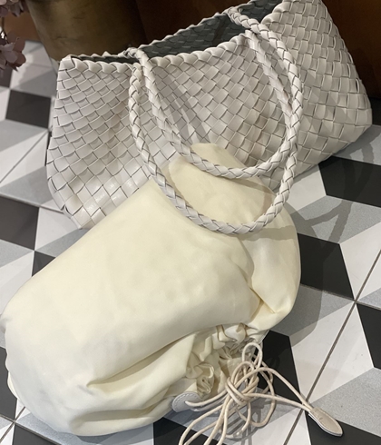 Bolso piel trenzado 2 asas blanco hielo - Imagen 2